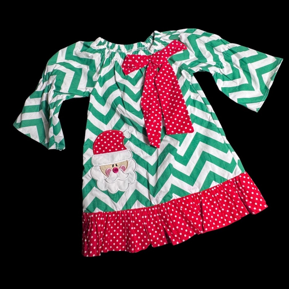 NWT Holiday Boutique Santa Appliqué Chevron Green and White Dress Size Medium